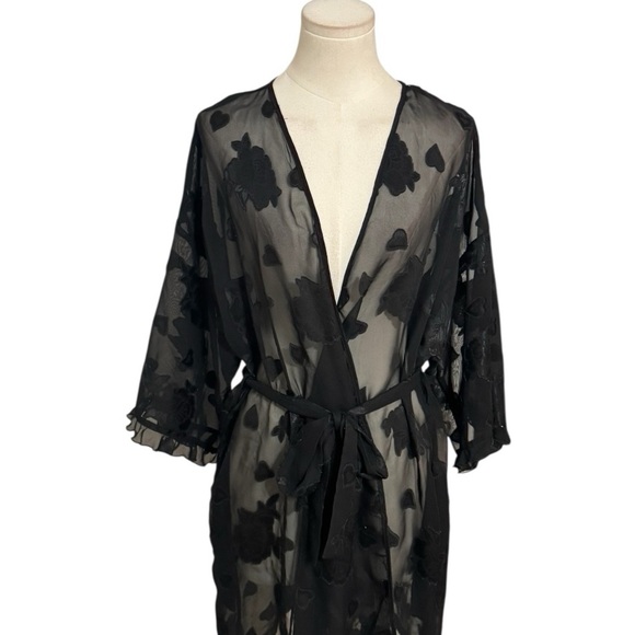 LA INTIMATES Black Rose Flower Burnout Sheer Robe Sz L Sexy Lingerie Tie Coverup - Picture 4 of 7